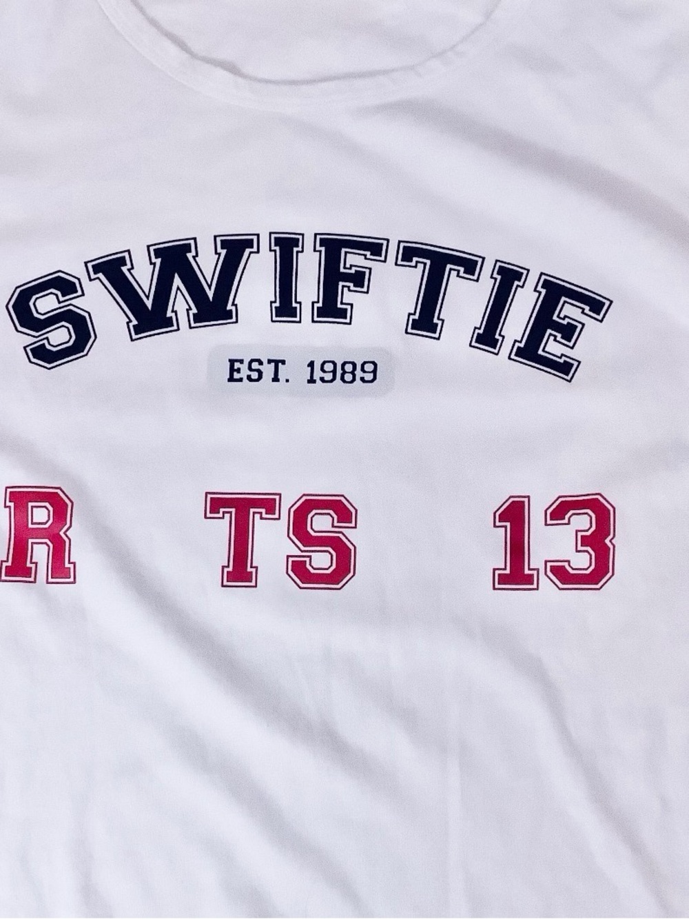 Taylor Swift T-Shirt & NBA Shorts. Size XL-XXL - Picture 4 of 7